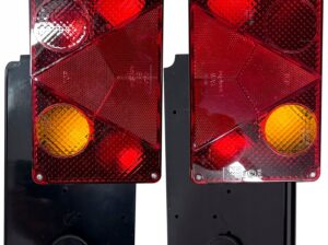 LAMPA PRAWA I LEWA ŚWIATŁO TYLNE ZESPOLONA Z TRÓJKĄTEM 232X141X53,5